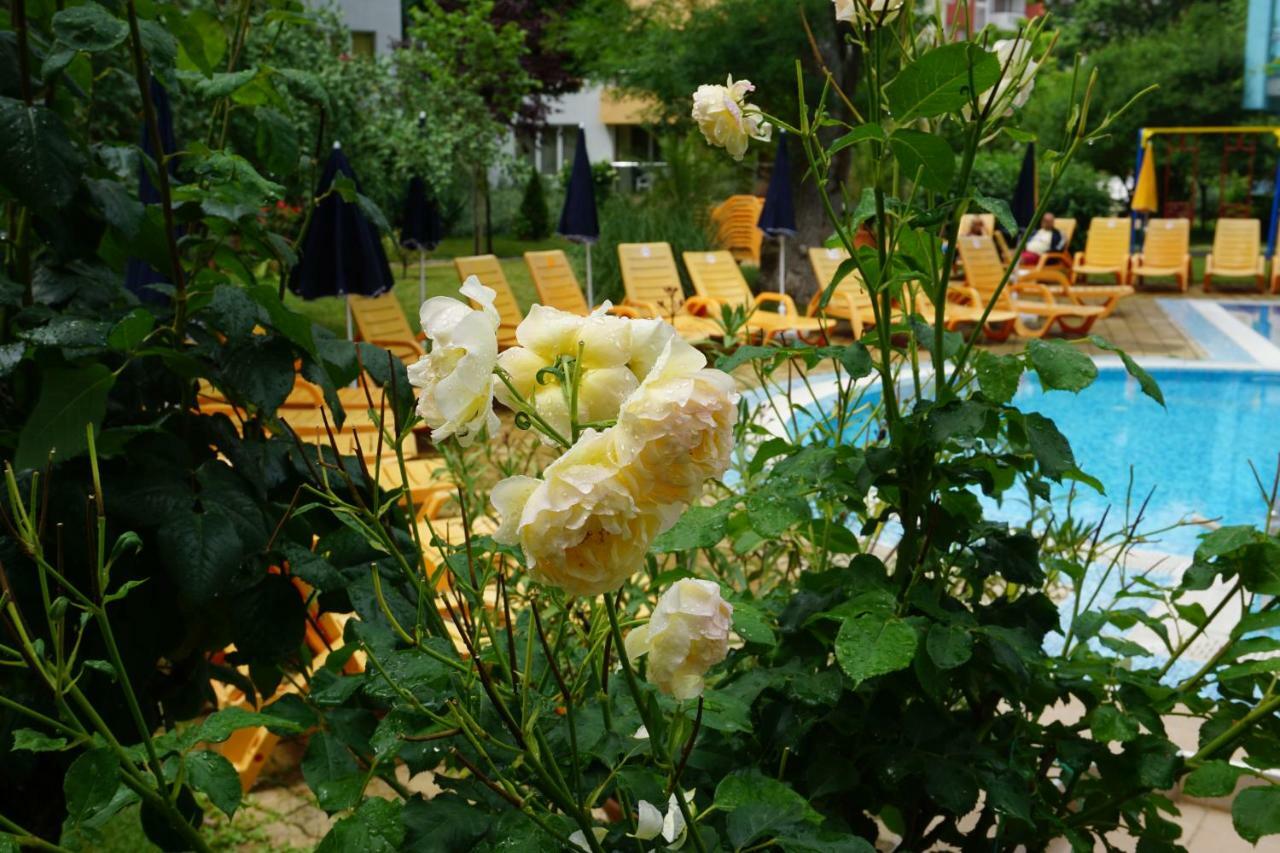 MNG Holiday Yassen Apartments Slantschew brjag Exterior foto